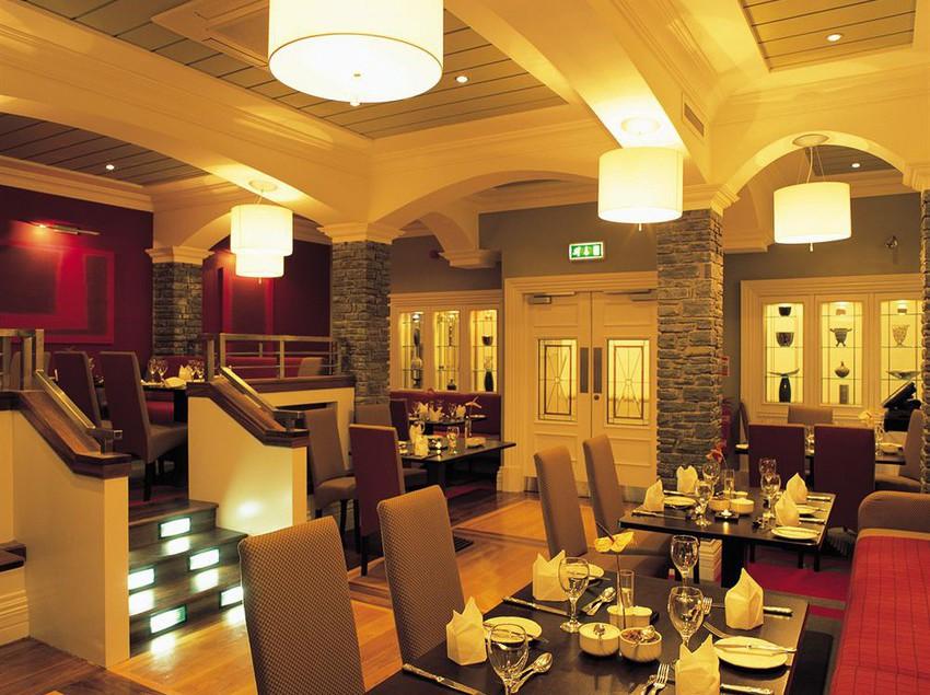Castle Hotel Macroom Esterno foto