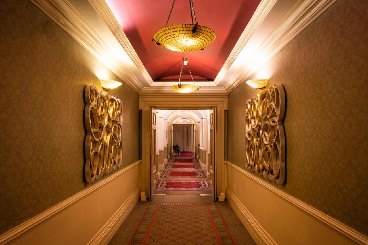 Castle Hotel Macroom Esterno foto