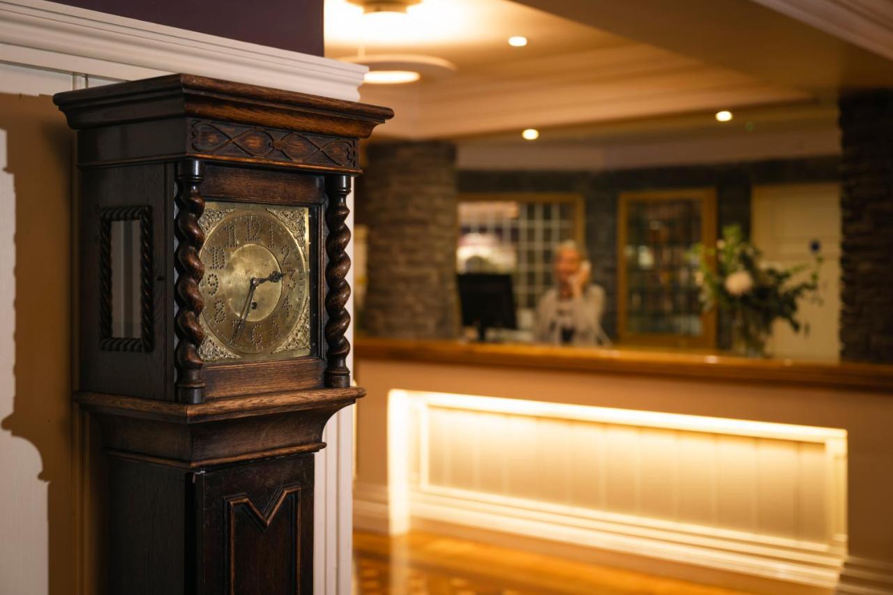 Castle Hotel Macroom Esterno foto