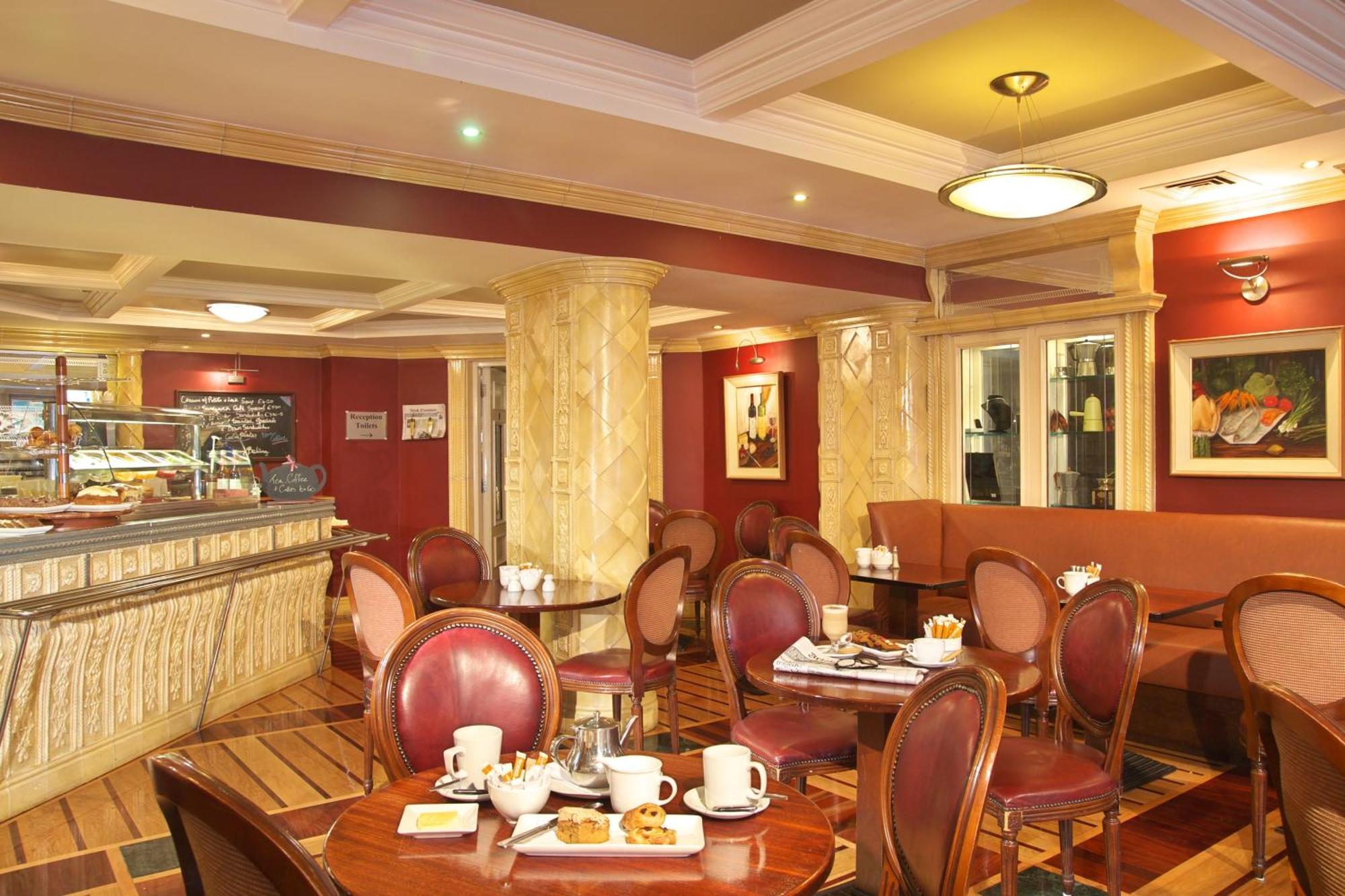 Castle Hotel Macroom Esterno foto