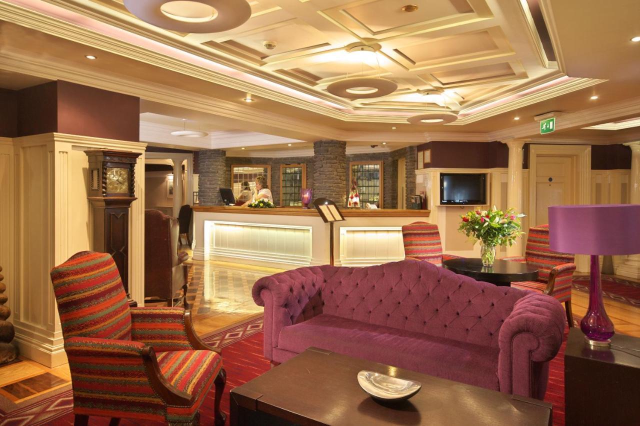 Castle Hotel Macroom Esterno foto