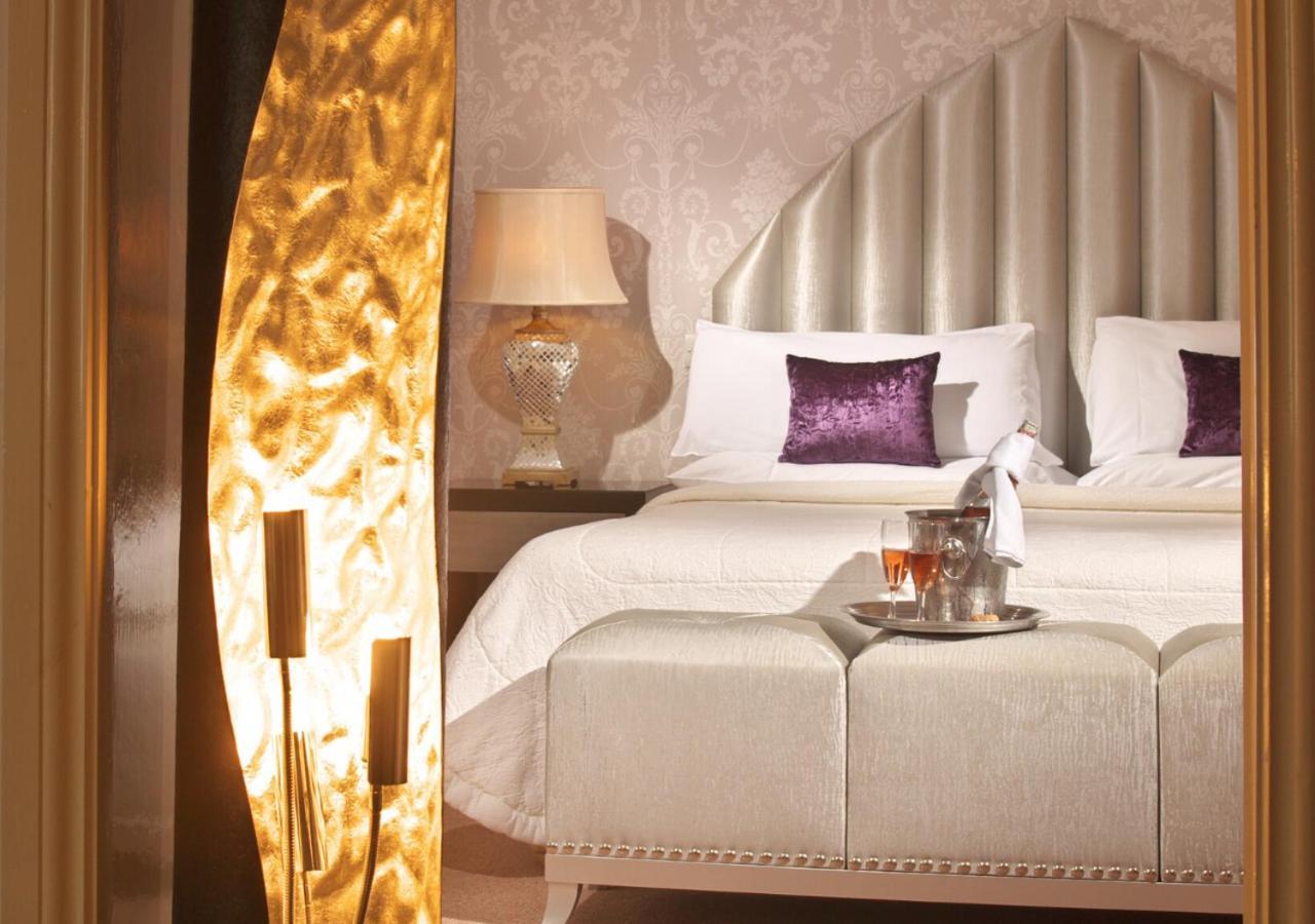 Castle Hotel Macroom Esterno foto