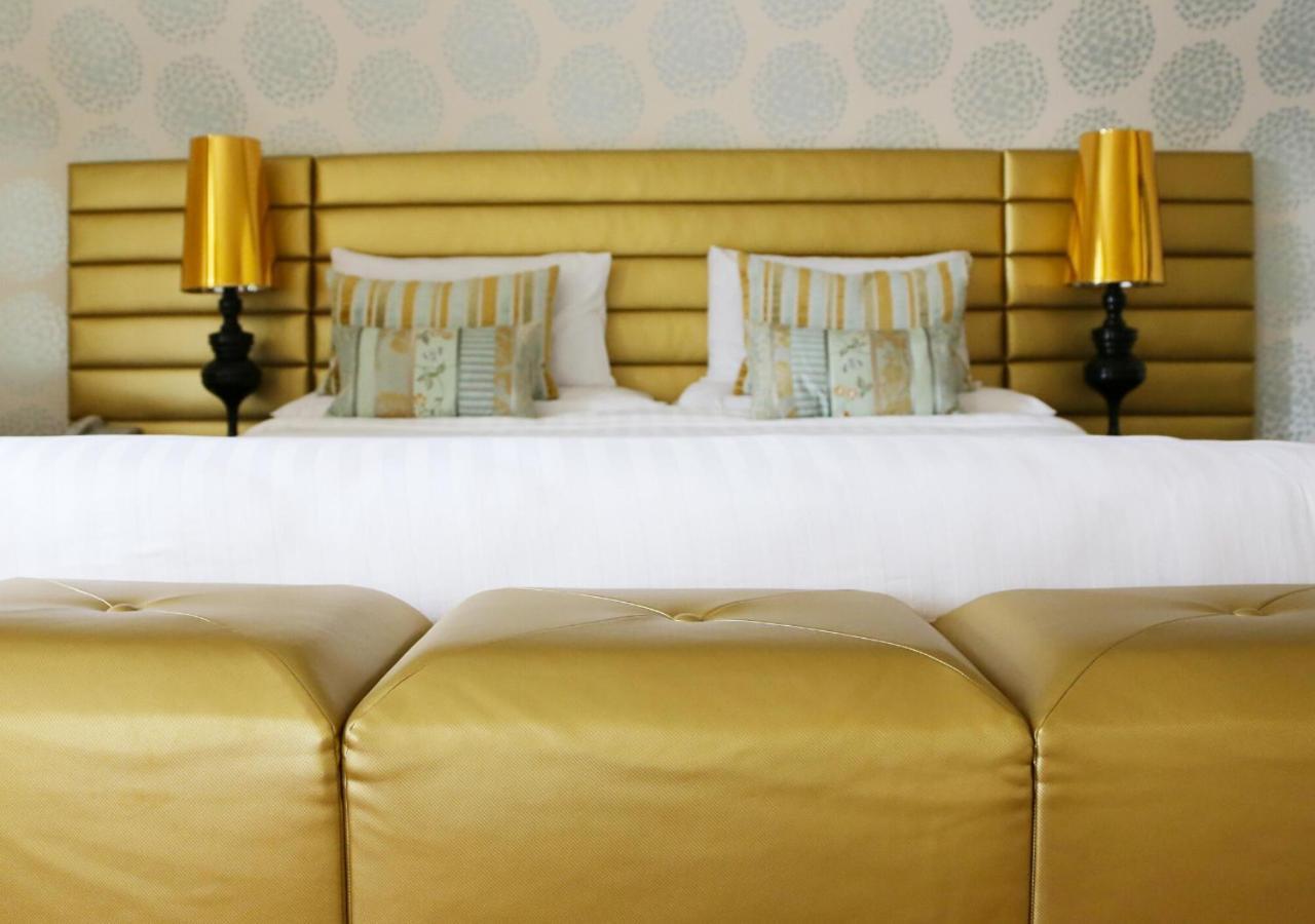 Castle Hotel Macroom Esterno foto